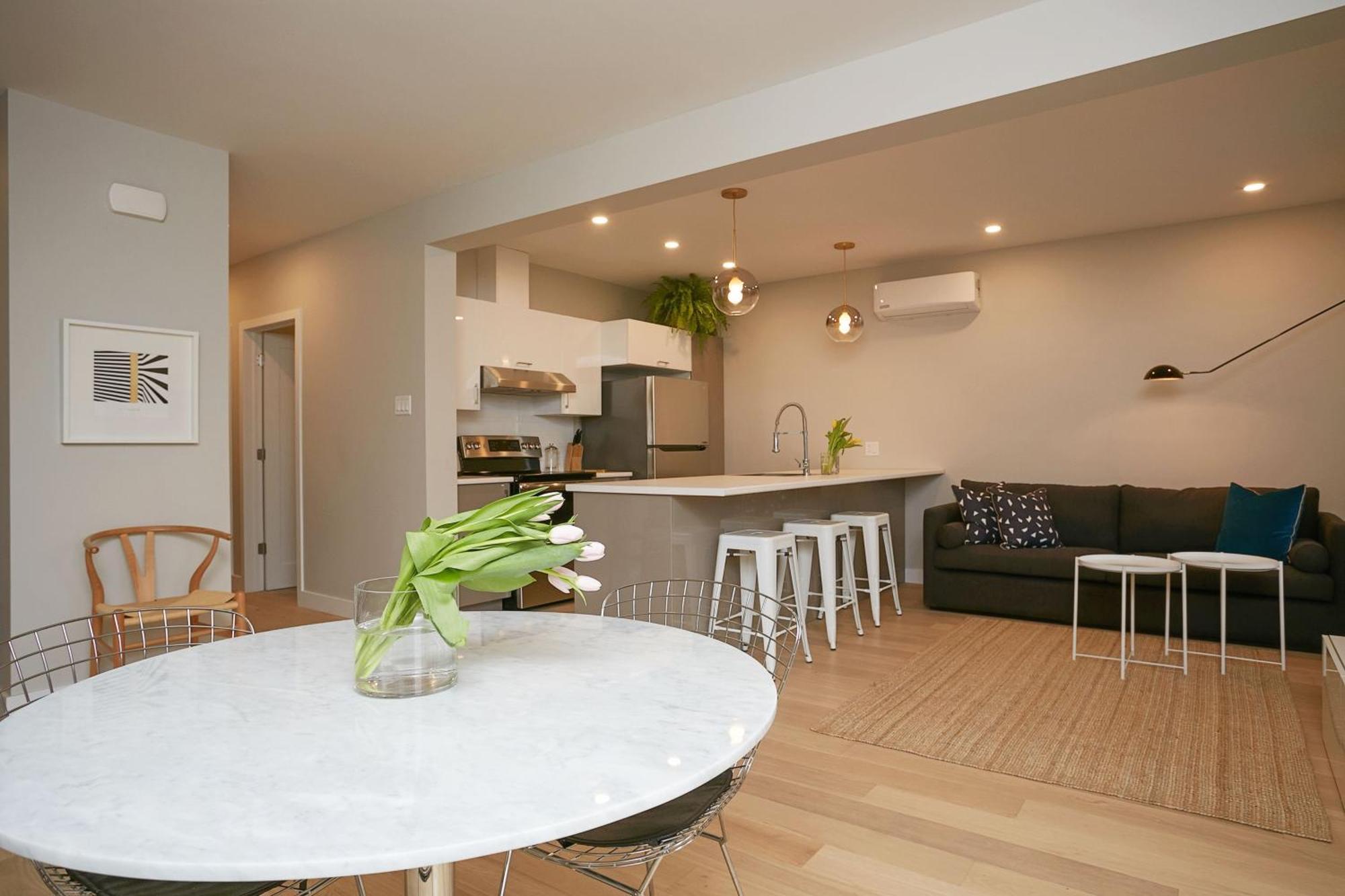 Explore Montreal From Sleek Contemporary Apartment By Den Stays Montréal Quarto foto